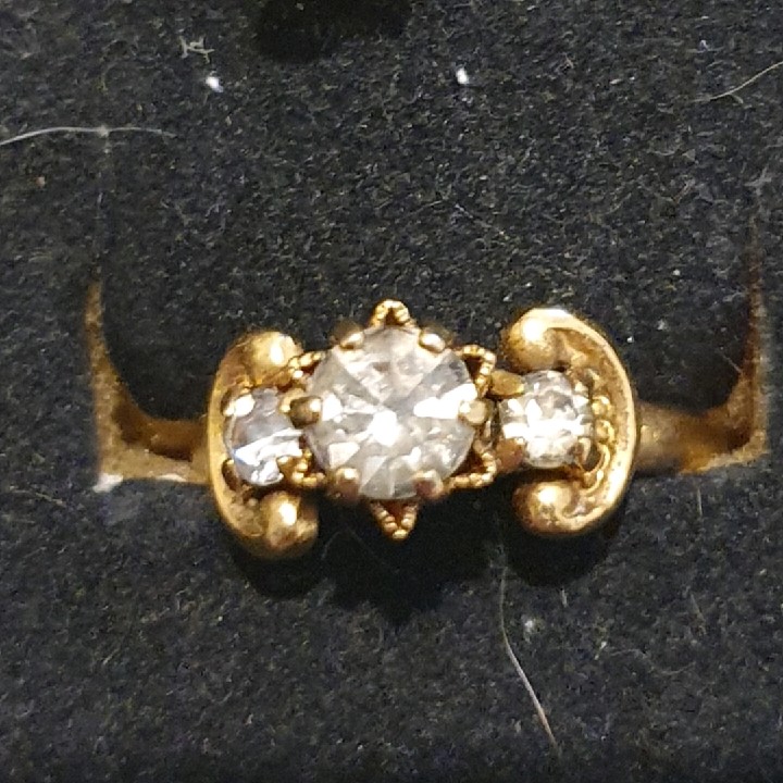 טבעת גולדפילד מיוחדת.