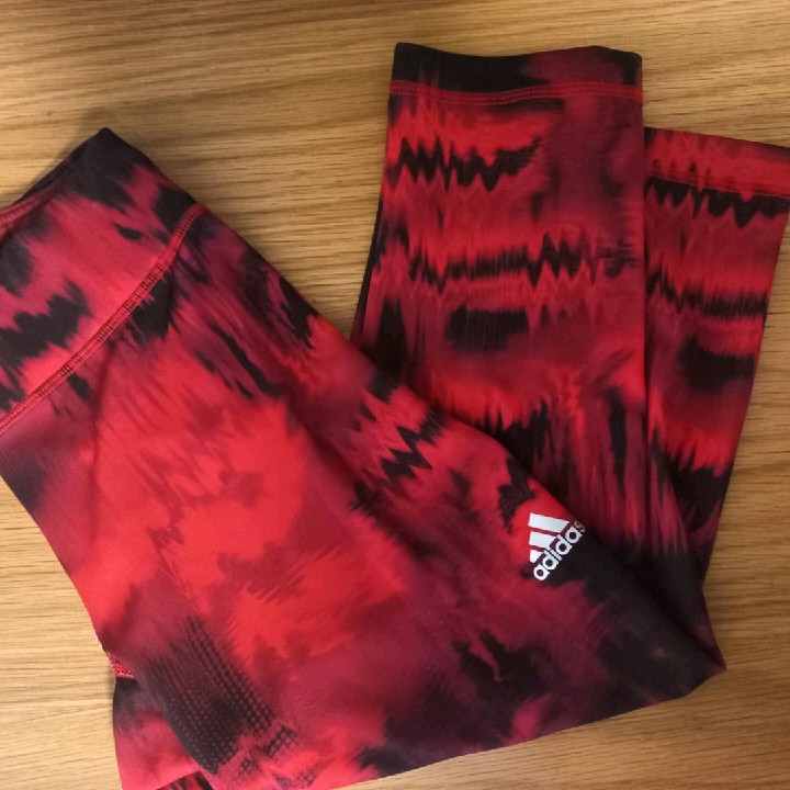 טייץ 7/8 היסטרי של אדידס - מידה xs