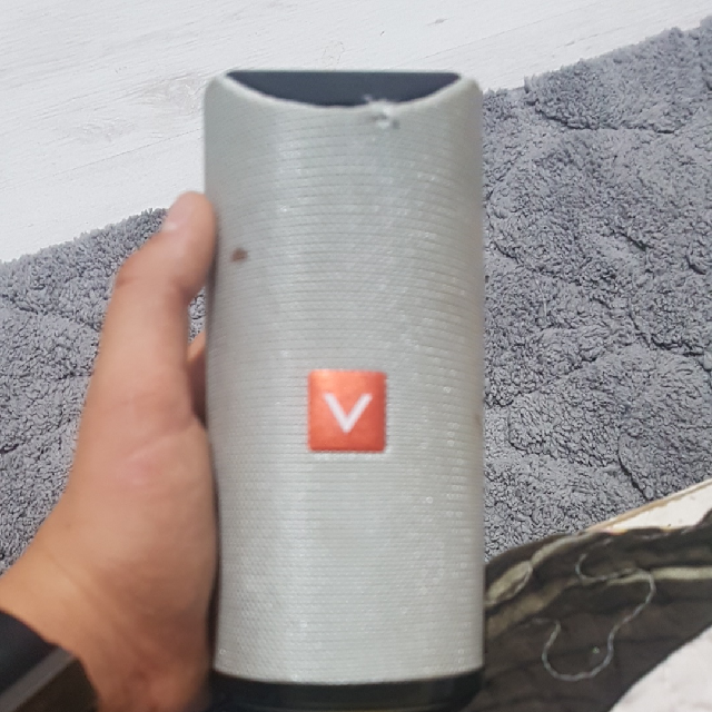 אני לא יודע איזה בוקסה זאת בדיוק אבל היא דורשת תיקון צריך לתקן את איפה שהמטען נכנס זה עולה 25 שקל