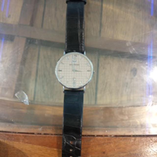 250 שעון ארמני מקורי