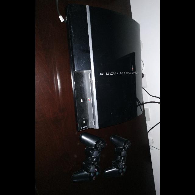 סוני 3 עם דיסק של פיפא 15