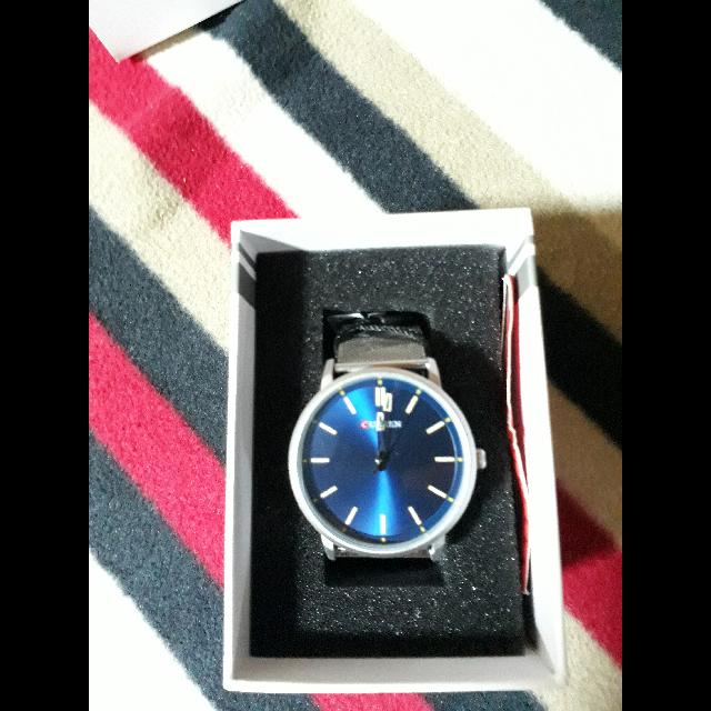 שעון חדש ללא שימוש