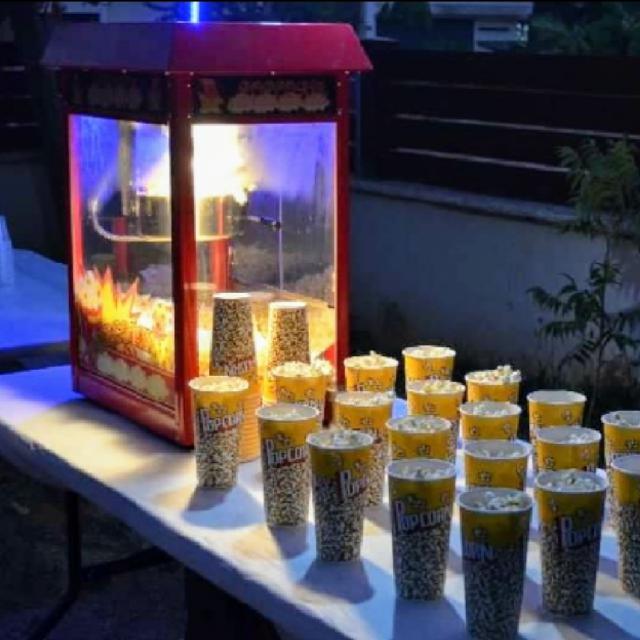 מכונת פופקורן כחדשה, שמשה פעמיים נקנתה ליום הולדת ב1150₪ ואין בא עוד צורך, מוכר רק ב800₪