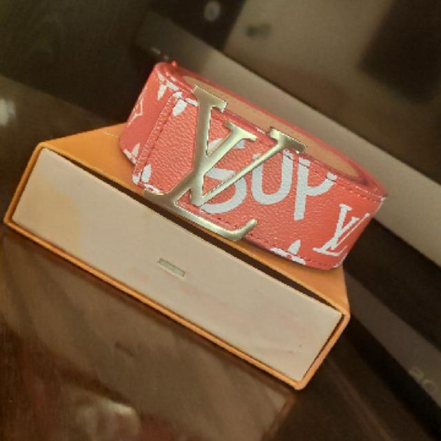 חגורת LOUIS VUITTON X SUPREME