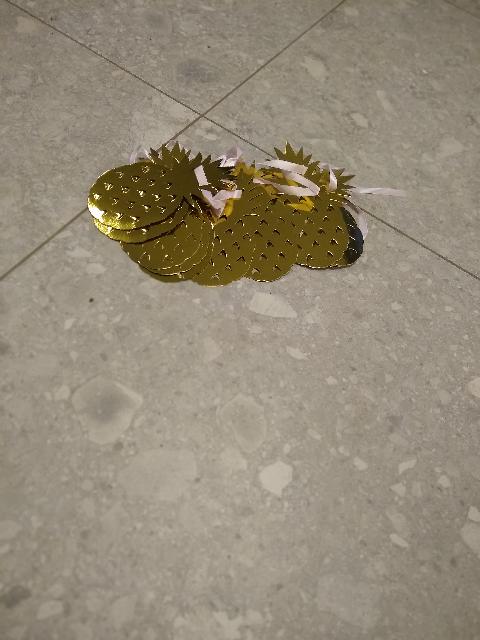 שרשרת אננס לחדר