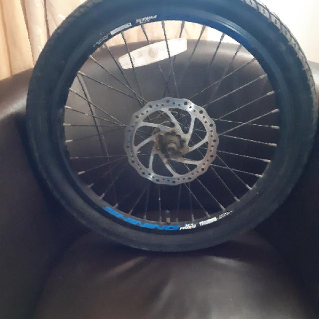 גלגל קידמי לאופניים חשמליות