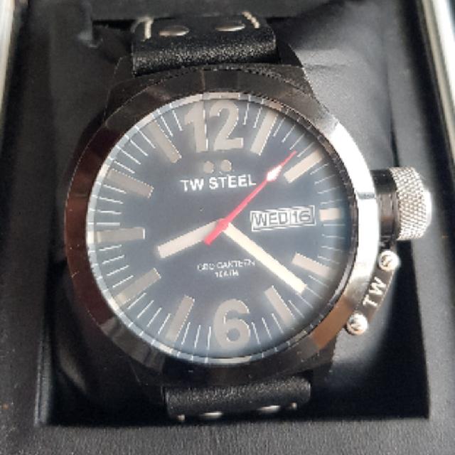 שעון tw steel ספורטיבי מצב חדש