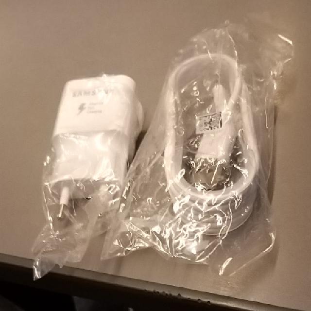 3 מטענים  מעולים וחדשים.מתאים לסמנסוג ושיאומי ולכל