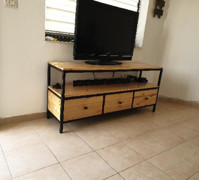 מזנון עבודת יד שלי מידה 150x65x40 