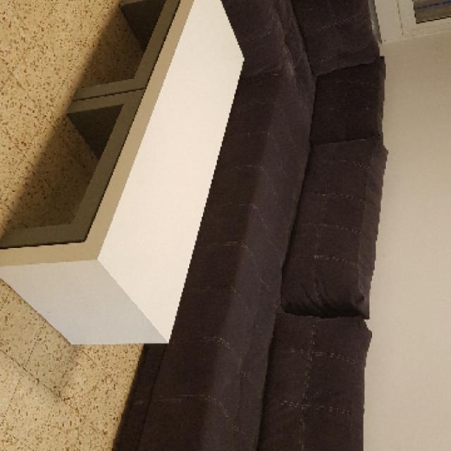 סלון פינתי גדול + שולחן סלון שלושה חלקים