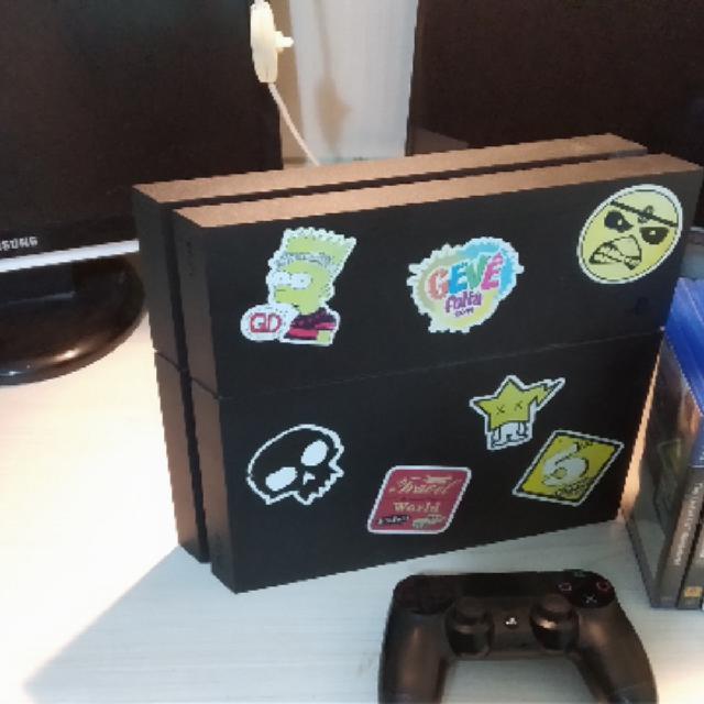 פלייסטיישן 4