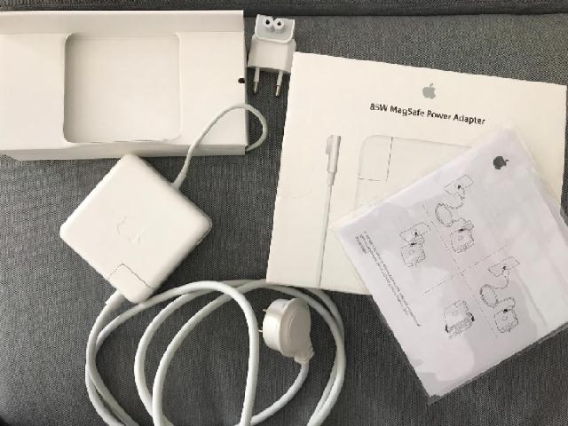 85w magsafe power adapter (mac book pro)