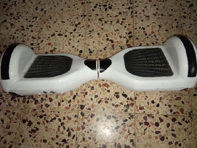 הוברבורד למכירה