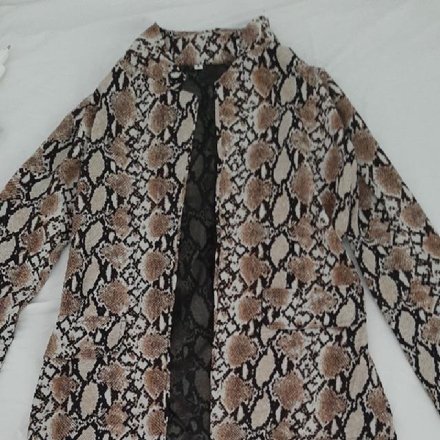 גקט מנוחש אופנתי