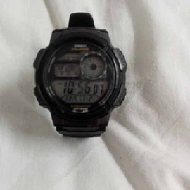 שעון יד שעון צבע שחור שעון חברת Casio