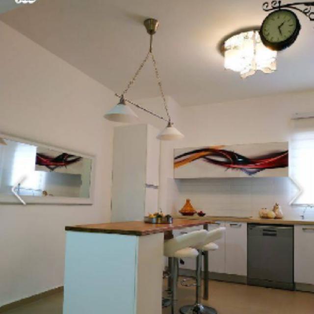 פנטהאוז 5 חדרים להשכרה/ למכירה