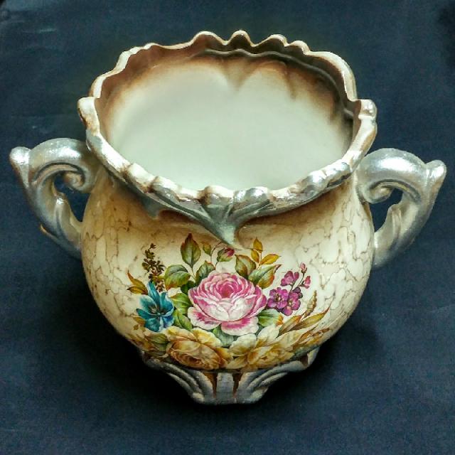 כד אגרטל פרחוני