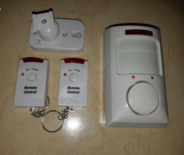 אזעקה עם חיישן תנועה  ו2 שלטים