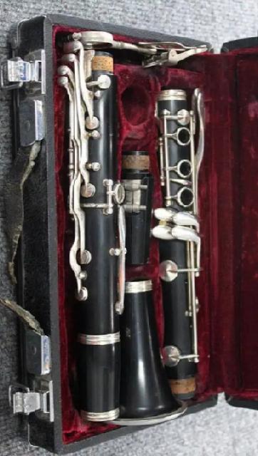 קלרינט מסוג jupiter כמו חדש רק ב1200₪ ליצירת קשר 0526043309