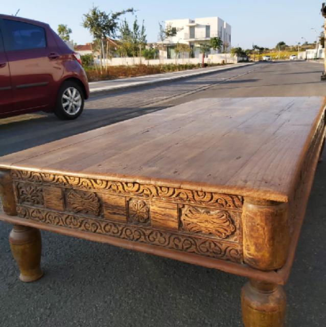 שולחן מאמריקה ביבוא אישי ..מעל 100 שנה ענתיקה ... 