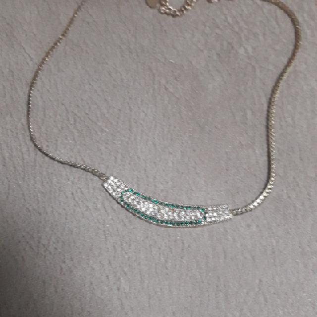 שרשרת של סגנון עם טליון שיבוץ