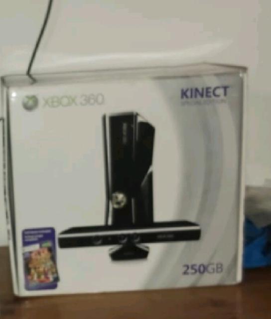 x box 360 חדש באריזה עם שלט ומצלמת קינקט לא נעשה הזה שימוש לעולם לרצינים בלבד