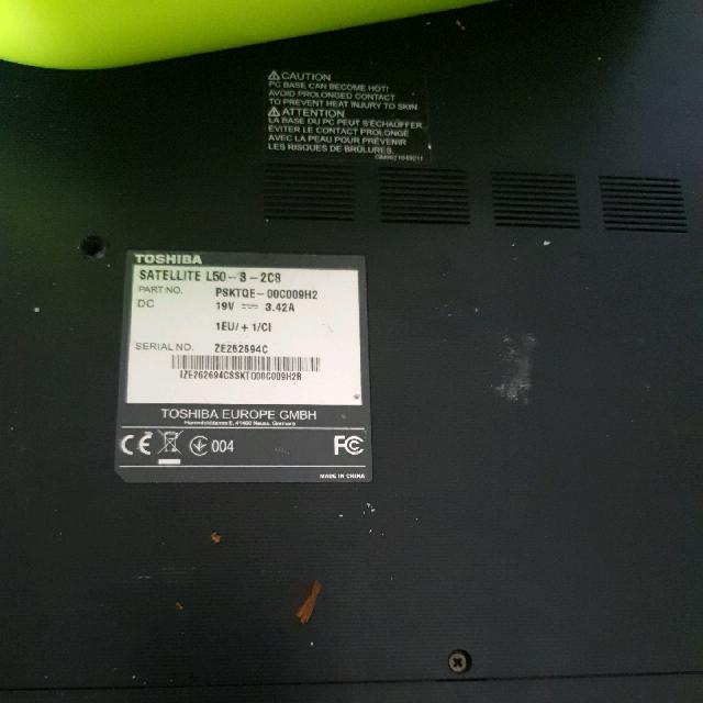 מחשב נייד לנובו ללא מסך וללא וינדוס כרגע על לינוקס