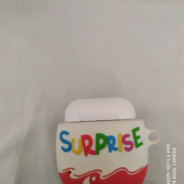 אירפודס חיקוי אחד על אחד כולל מגן של קינדר