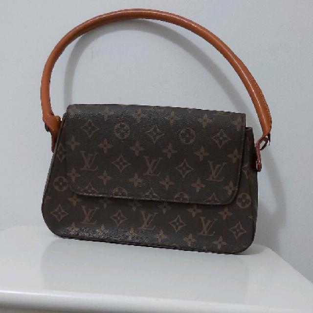 תיק לואי הורס. לאוהבות וינטג'